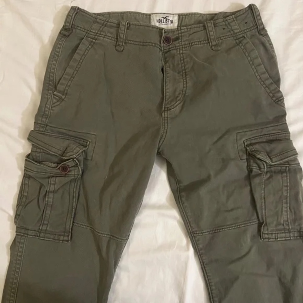 Hollister cargo pants